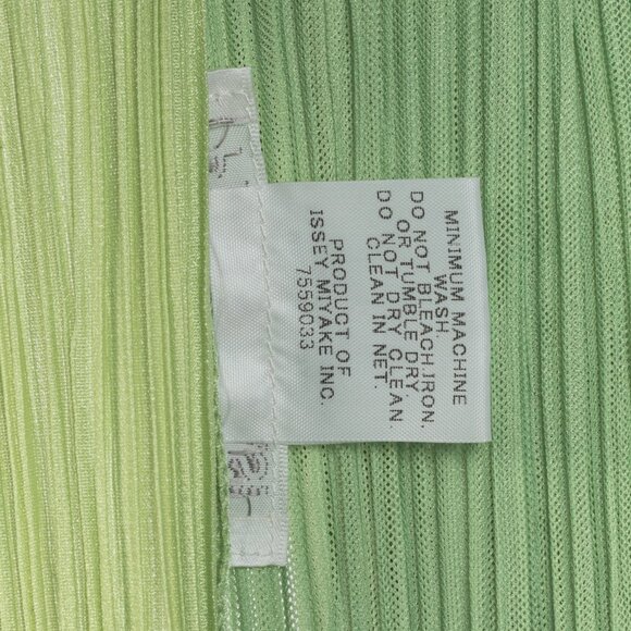 Pleats Please Issey Miyake Pastel-Green Layered Open-Front Cardigan - Picture 8 of 8